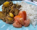 Foto del paso 3 de la receta: Anchovetas en salsa de tomate con papas a la lionesa