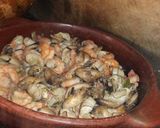 Foto del paso 1 de la receta: Calabaza rellena con camarones, quiguas y queso a las brasas