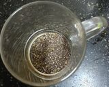 A picture of step 1 of Moringa Chia Seeds Juice.