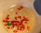 Foto langkah ke 2 dari resep Tumis Samhong Saus Tiram.