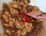 Foto langkah ke 3 dari resep Kentang daging kecap.