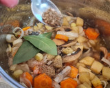 Foto del paso 5 de la receta: Carrilleras en salsa de champiñones y manzana