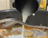 Foto langkah ke 4 dari resep Gulai Ayam Praktis.