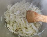 รูปขั้นตอนการทำที่ 1 ของ Onion soup ซุปหัวหอม
