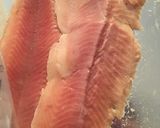 Foto del paso 3 de la receta: Ensalada de espinacas y trucha ahumada