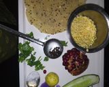 A picture of step 1 of Papad Taco Salad.