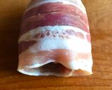 Baconbe göngyölt sertés szelet tojással töltve, vele sült burgonyával recept fázis 3 fotója