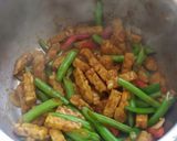 Foto langkah ke 3 dari resep Oseng Buncis Tempe Pedas Manis.