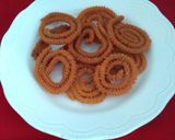 ચકરી (Chakri Recipe In Gujarati) રેસીપી સ્ટેપ4ફોટો