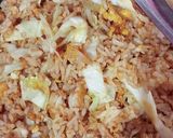 Foto langkah ke 4 dari resep Nasi goreng sayur kol.