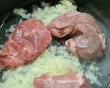 Une image de l'étape 1 de Kbab algérois / veau aux frites à la sauce blanche.