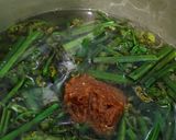 Foto langkah ke 4 dari resep Gulai Pakis Pedas Simple.