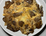 Foto del paso 9 de la receta: Tortilla mal hecha, de setas al ajillo, en wok