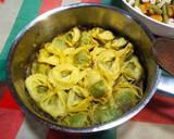 Foto del paso 3 de la receta: Tortellini rellenos de ricotta y espinacas con champiñones