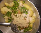 A picture of step 2 of Stuffed bati.