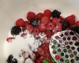 A picture of step 2 of Homemade Jam.