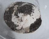 Foto del paso 1 de la receta: Pan integral con semillas de chía