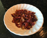 Foto del paso 2 de la receta: Omelette con Tocino Crujiente, Vegetales y Queso Mozzarella