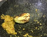 Foto del paso 3 de la receta: Salsa martajada con habanero deshidratado a la Sonorense