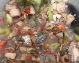 Foto langkah ke 6 dari resep Cumi Kering Tomat Ijo.