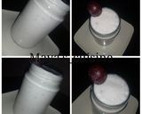 A picture of step 2 of Grape milkshake.