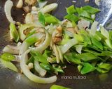 Foto langkah ke 4 dari resep Udang Saos Mentega.