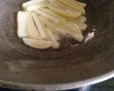 फ्रेंच फ्राइज विद चीज़ सॉस (French Fries with Cheese sauce recipe in Hindi) रेसिपी चरण 5 फोटो
