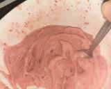 A picture of step 4 of Bannana strawberry ice cream.