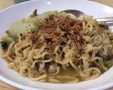 Foto langkah ke 7 dari resep Mi nyemek Indomie goreng.
