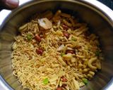 A picture of step 1 of Chatpati Bhel.
