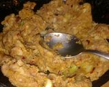 A picture of step 2 of Timatar k pakory (bhujay).