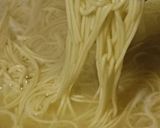 Foto langkah ke 2 dari resep Creamy Garlic Beef Pasta.