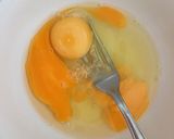 Egyszerű tojásleves recept fázis 2 fotója