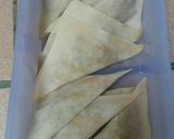 Foto langkah ke 4 dari resep Samosa isi Sayur+sosis sapi (kulit pangsit).