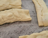 Foto del paso 9 de la receta: Hojaldres con embutidos, quesos y champiñones
