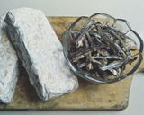 Foto langkah ke 1 dari resep Orek Tempe Campur Ikan Teri.