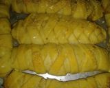 A picture of step 8 of Chicken bread rolls.