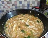 Foto langkah ke 9 dari resep Mie Kwetiau Kuah.