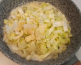 Foto del paso 2 de la receta: Puré de patatas y puerros. Receta de acompañamiento