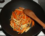 Tárkonyos pulykaraguleves zöldségekkel recept fázis 7 fotója