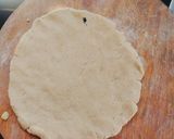 A picture of step 3 of JOWAR BHAKRI 😋😋 jowar roti.