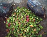 Foto langkah ke 4 dari resep Pencokan kacang panjang tongkol.