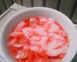 Foto langkah ke 4 dari resep Es Jelly Kelapa Merah Putih.
