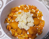 Foto del paso 6 de la receta: Gachas con yogurt, nísperos y almendras