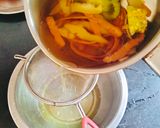 A picture of step 2 of Vegetables peels stock.