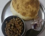 A picture of step 3 of Bhature.