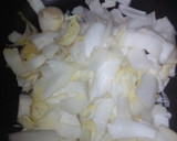 Foto del paso 1 de la receta: Salteado de endivias y champiñones