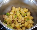 Foto del paso 1 de la receta: Vichyssoise (crema de ajo porro y papas)