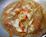 รูปขั้นตอนการทำที่ 5 ของ ไก่ผัดขิง