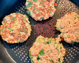 Foto del paso 3 de la receta: Hamburguesitas de salmón 🤤